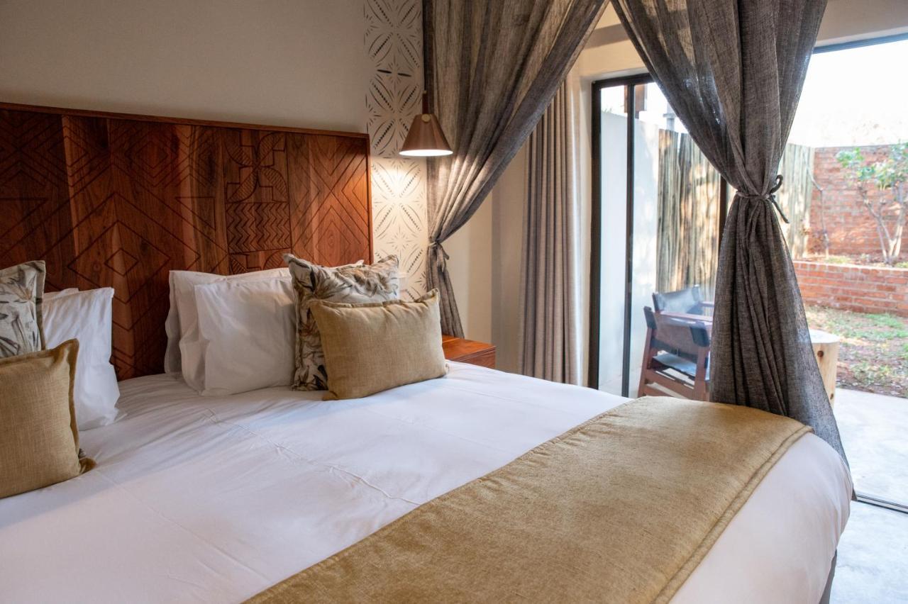 Shongwe Oasis Hotel Виктория Фолс Екстериор снимка