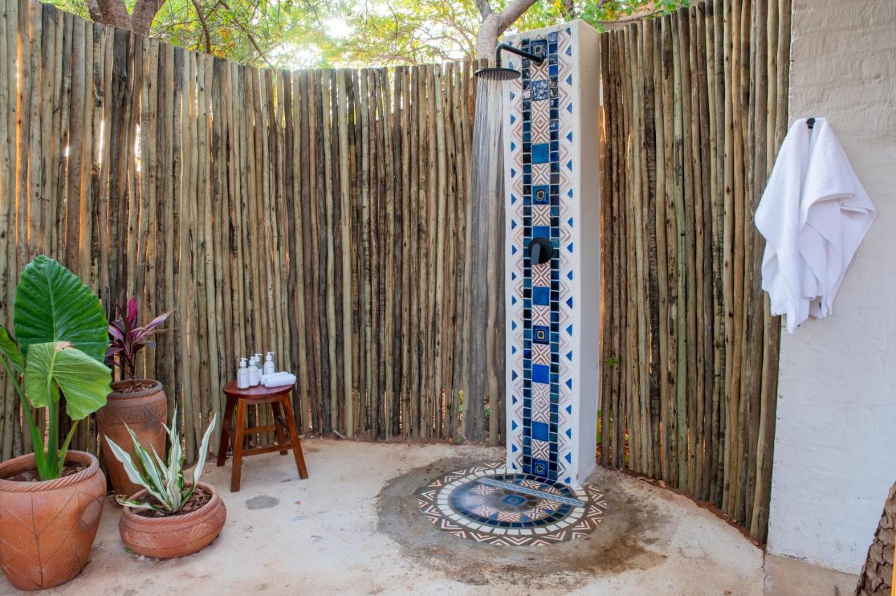 Shongwe Oasis Hotel Виктория Фолс Екстериор снимка