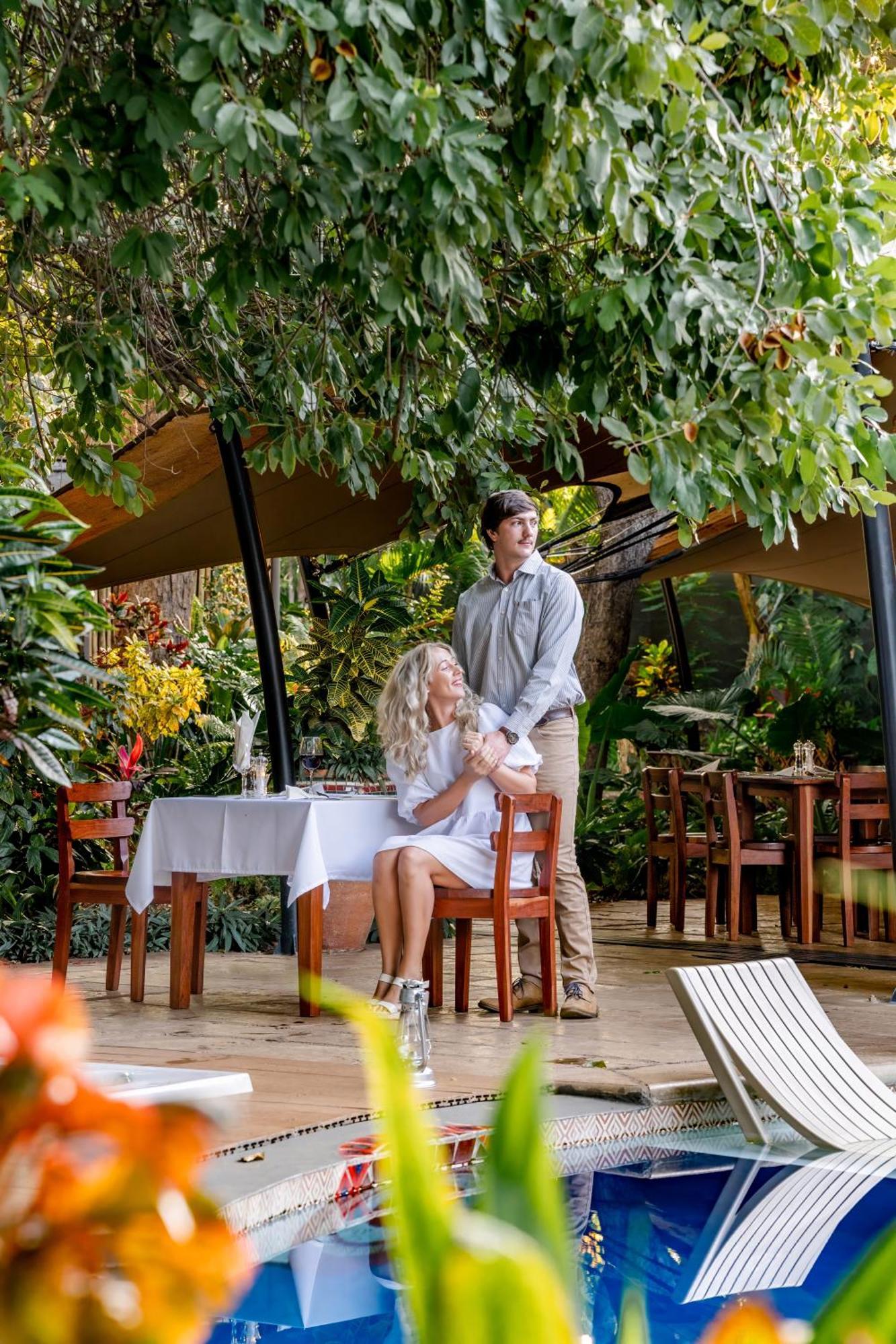 Shongwe Oasis Hotel Виктория Фолс Екстериор снимка