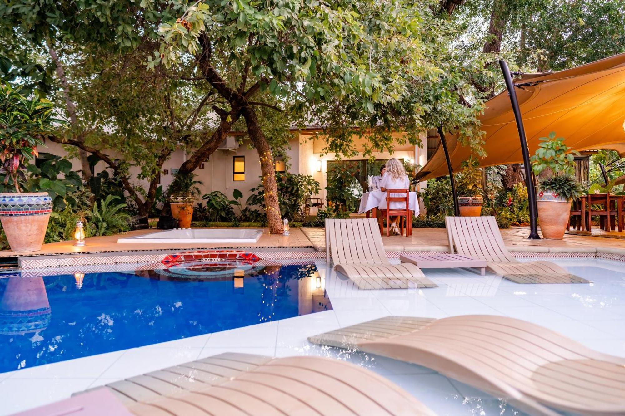 Shongwe Oasis Hotel Виктория Фолс Екстериор снимка