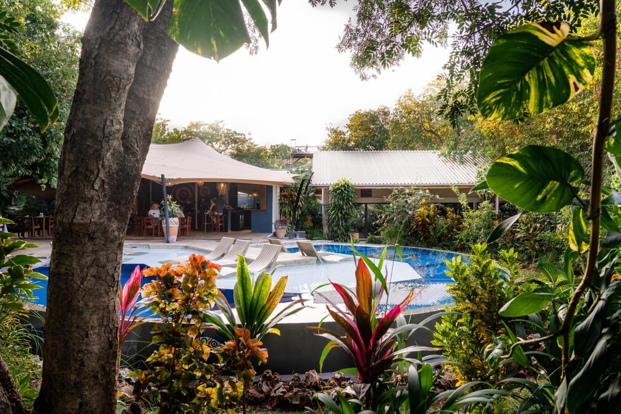 Shongwe Oasis Hotel Виктория Фолс Екстериор снимка